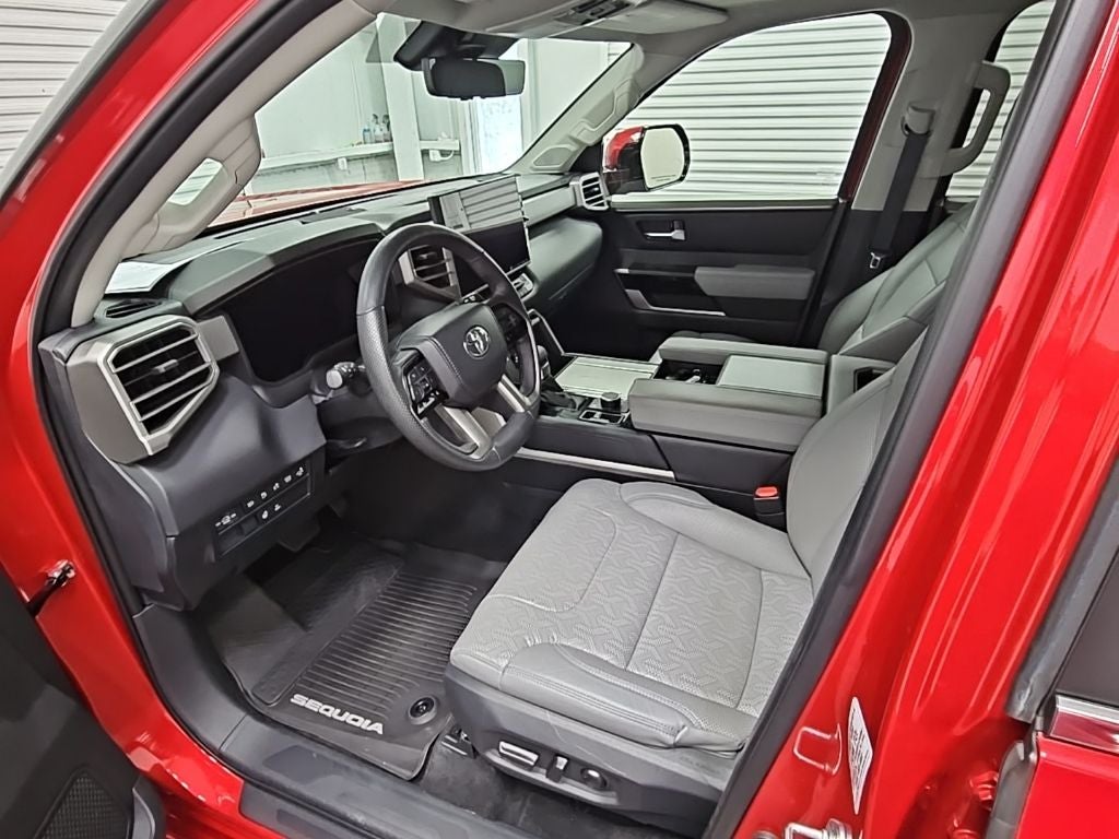 2024 Toyota Sequoia SR5