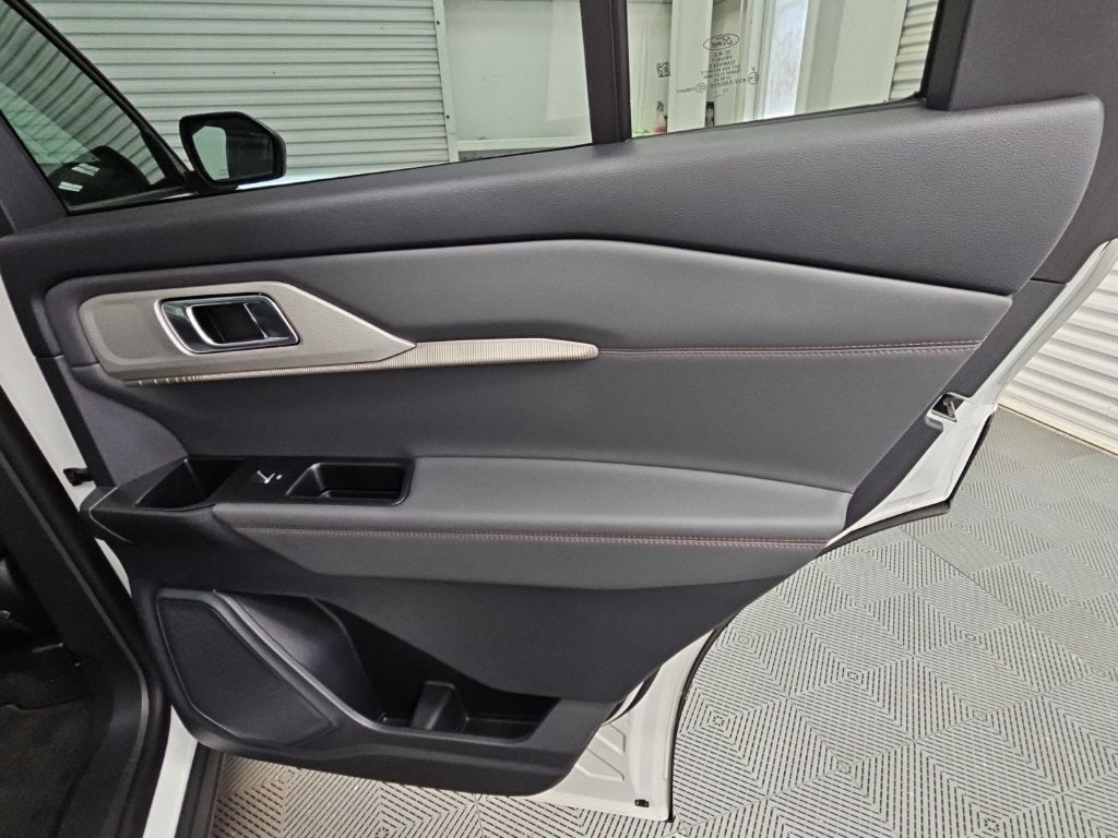 2026 Ford Explorer Active - Photo 39