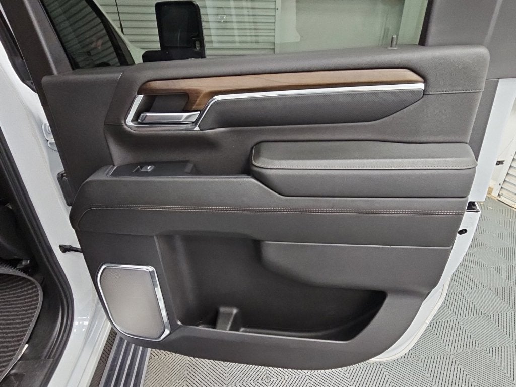 2024 Chevrolet Silverado 3500HD High Country - Photo 39