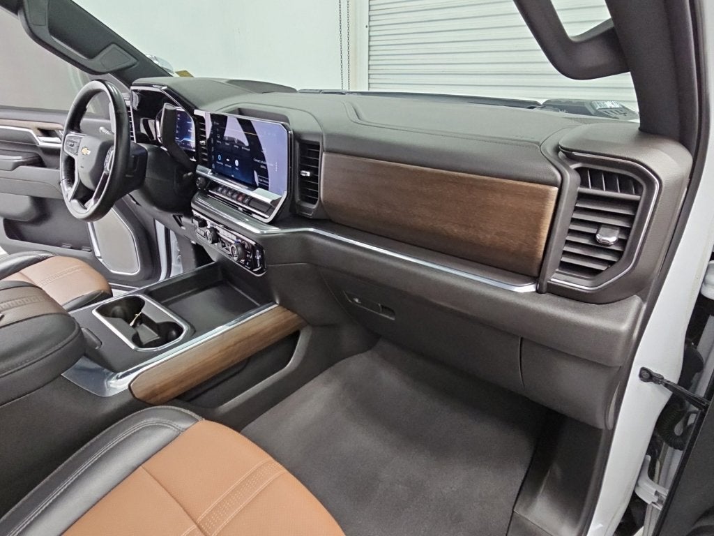 2024 Chevrolet Silverado 3500HD High Country - Photo 41
