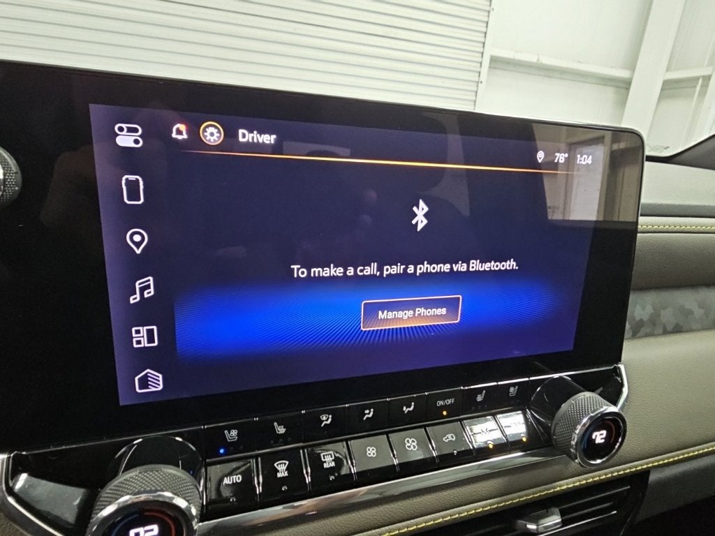 2025 Chevrolet Colorado ZR2 - Photo 16