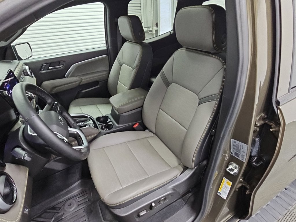2025 Chevrolet Colorado ZR2 - Photo 31