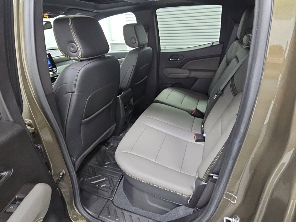 2025 Chevrolet Colorado ZR2 - Photo 34