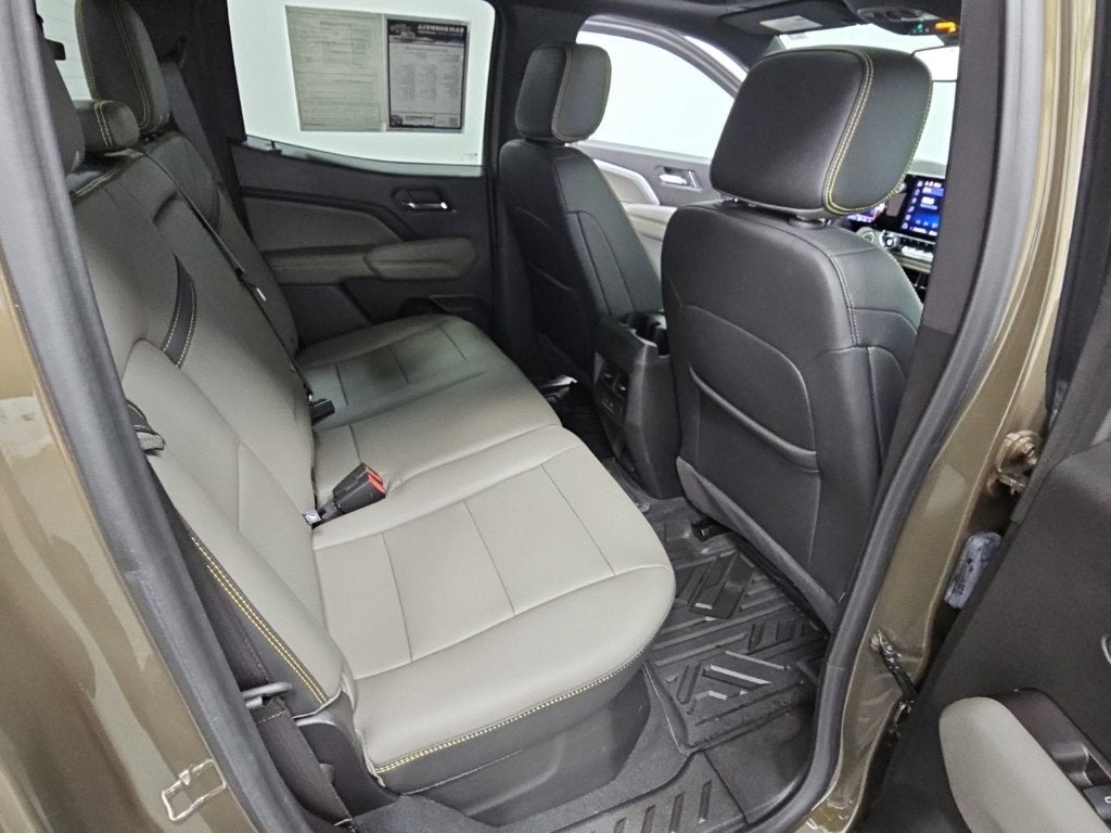 2025 Chevrolet Colorado ZR2 - Photo 39