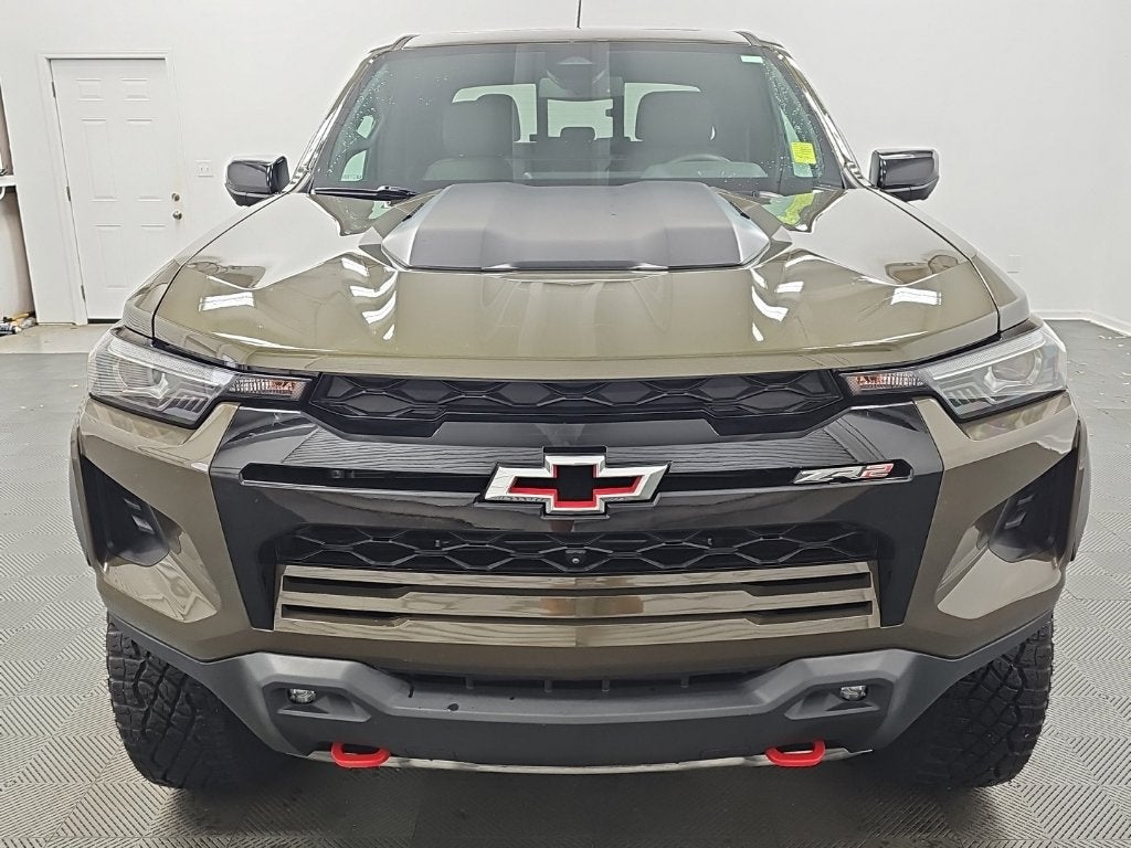 2025 Chevrolet Colorado ZR2 - Photo 4