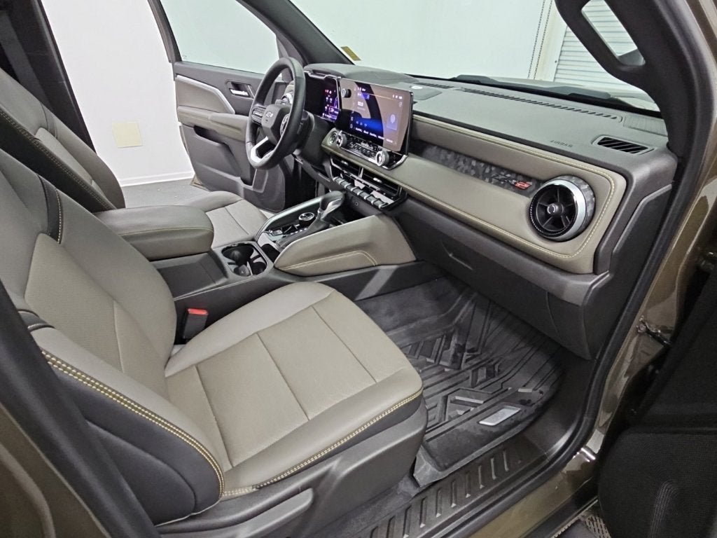 2025 Chevrolet Colorado ZR2 - Photo 41