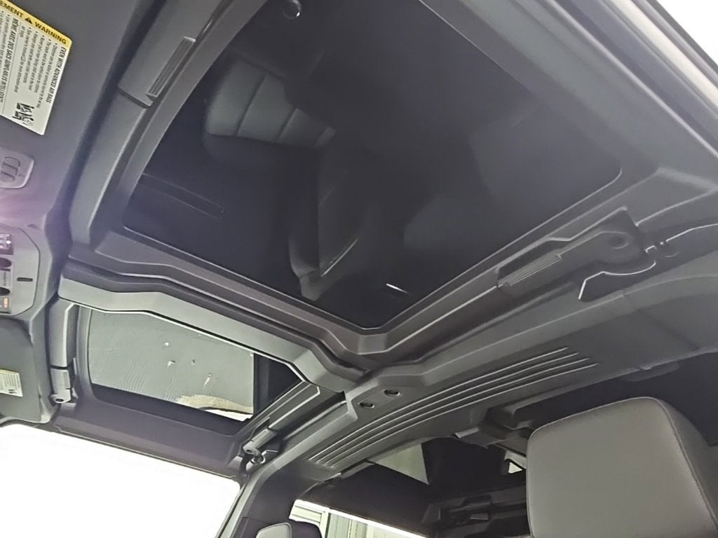 2025 GMC HUMMER EV SUV 2X