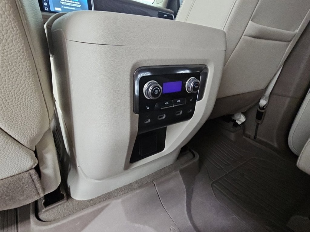 2023 GMC Yukon XL Denali - Photo 36