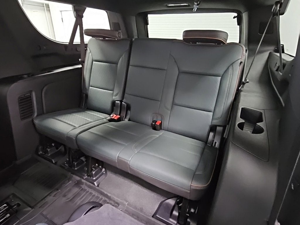 2025 GMC Yukon XL AT4