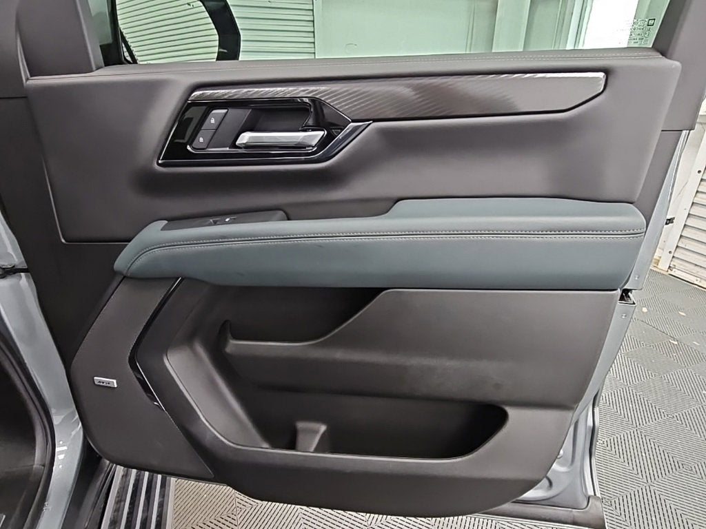 2025 GMC Yukon XL AT4