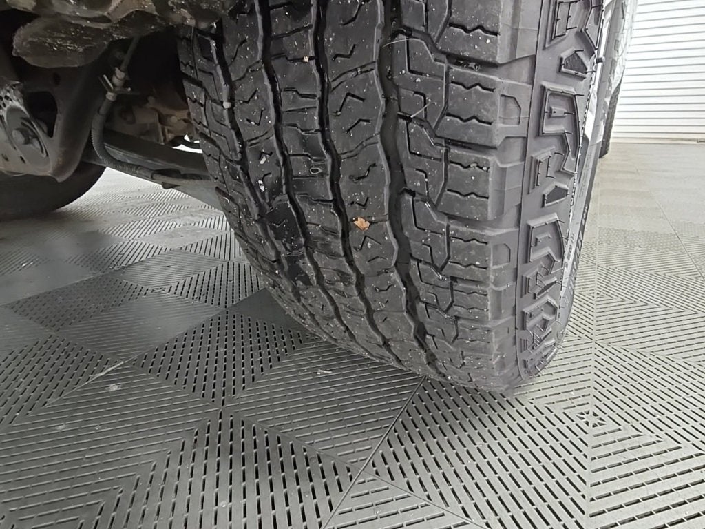 2025 GMC Yukon XL AT4