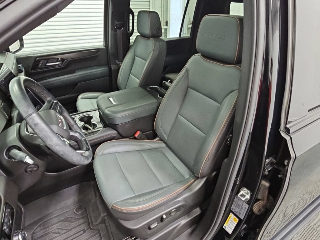 2025 GMC Yukon XL AT4