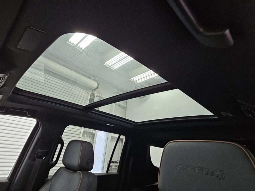 2025 GMC Yukon XL AT4