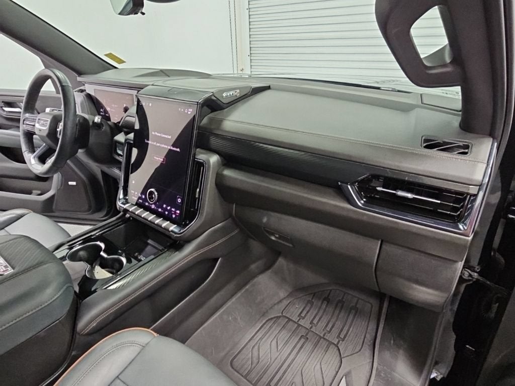 2025 GMC Yukon XL AT4