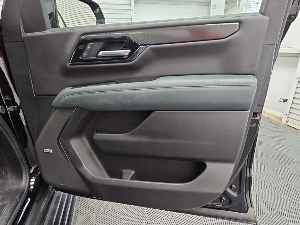 2025 GMC Yukon XL AT4