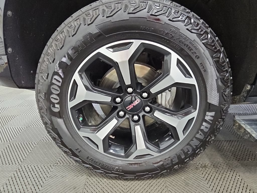2025 GMC Yukon XL AT4