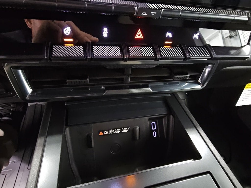 2026 GMC HUMMER EV SUV 2X