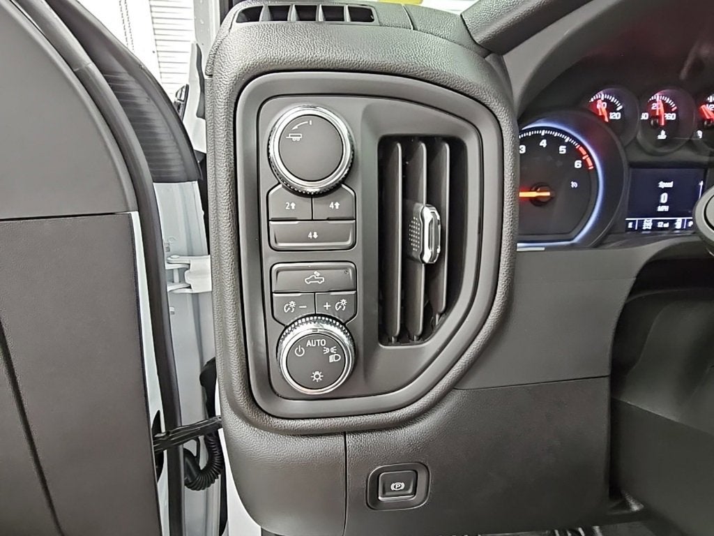 2025 GMC Sierra 2500 HD Pro