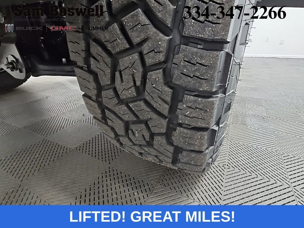 2025 GMC Sierra 1500 AT4