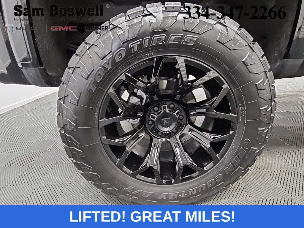 2025 GMC Sierra 1500 AT4