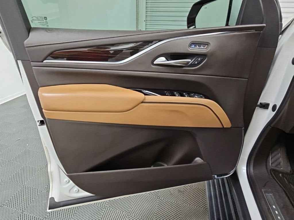 2022 Cadillac Escalade Premium Luxury
