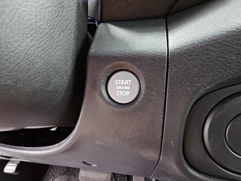 2022 Nissan Frontier Crew Cab SV 4x2