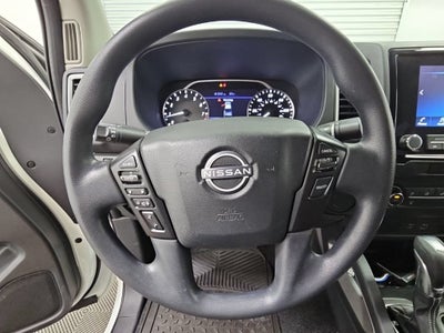 2022 Nissan Frontier Crew Cab SV 4x2