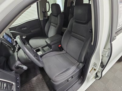 2022 Nissan Frontier Crew Cab SV 4x2