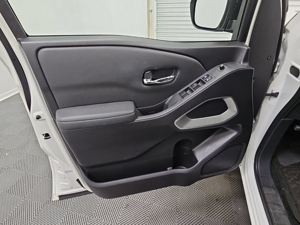 2022 Nissan Frontier Crew Cab SV 4x2