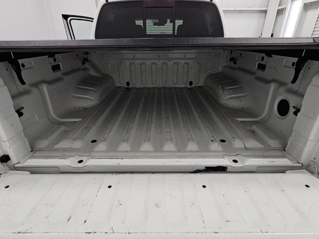 2022 Nissan Frontier Crew Cab SV 4x2
