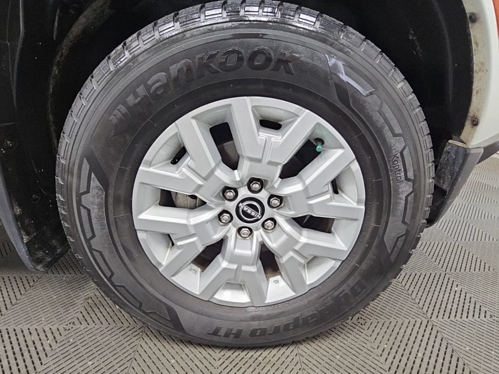 2022 Nissan Frontier Crew Cab SV 4x2