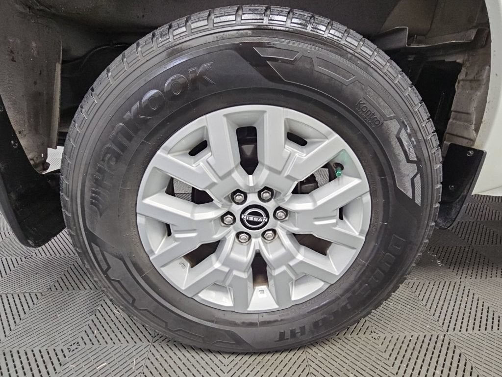 2022 Nissan Frontier Crew Cab SV 4x2