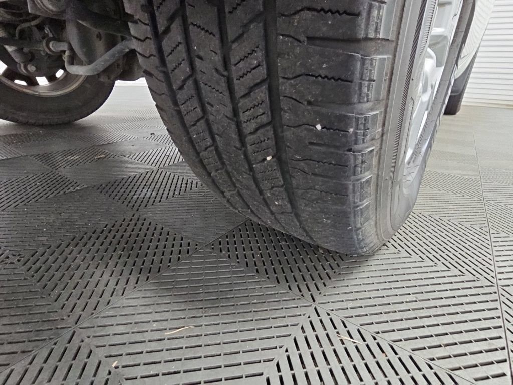 2022 Nissan Frontier Crew Cab SV 4x2