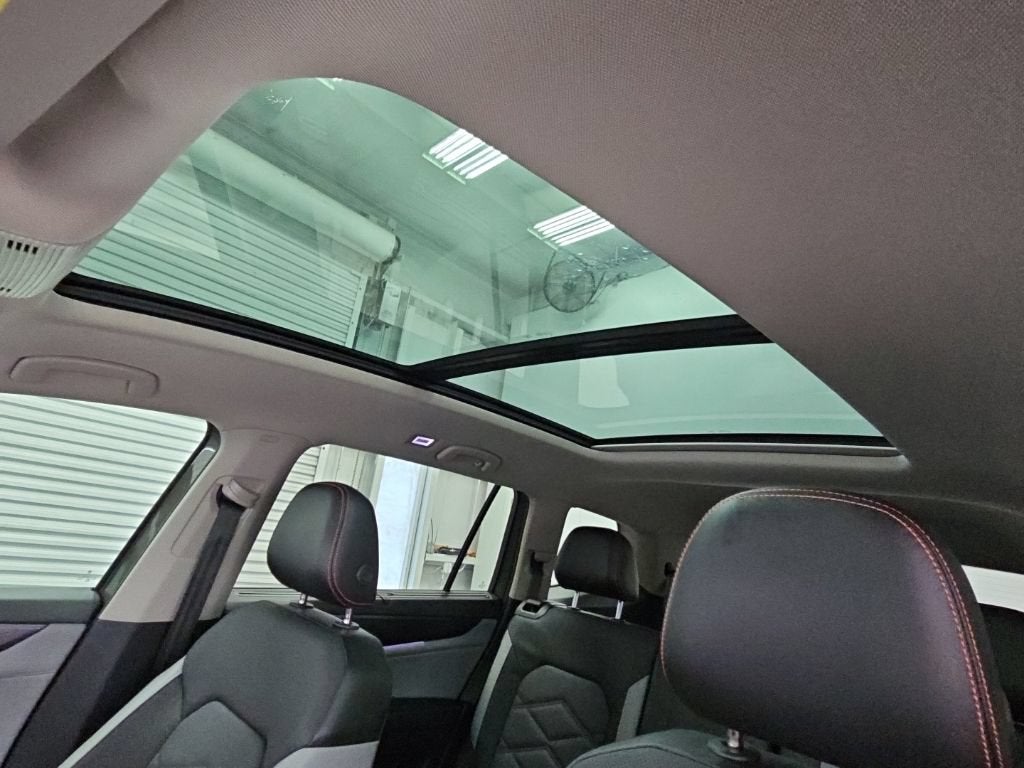 2024 Volkswagen Atlas 2.0T Peak Edition SEL