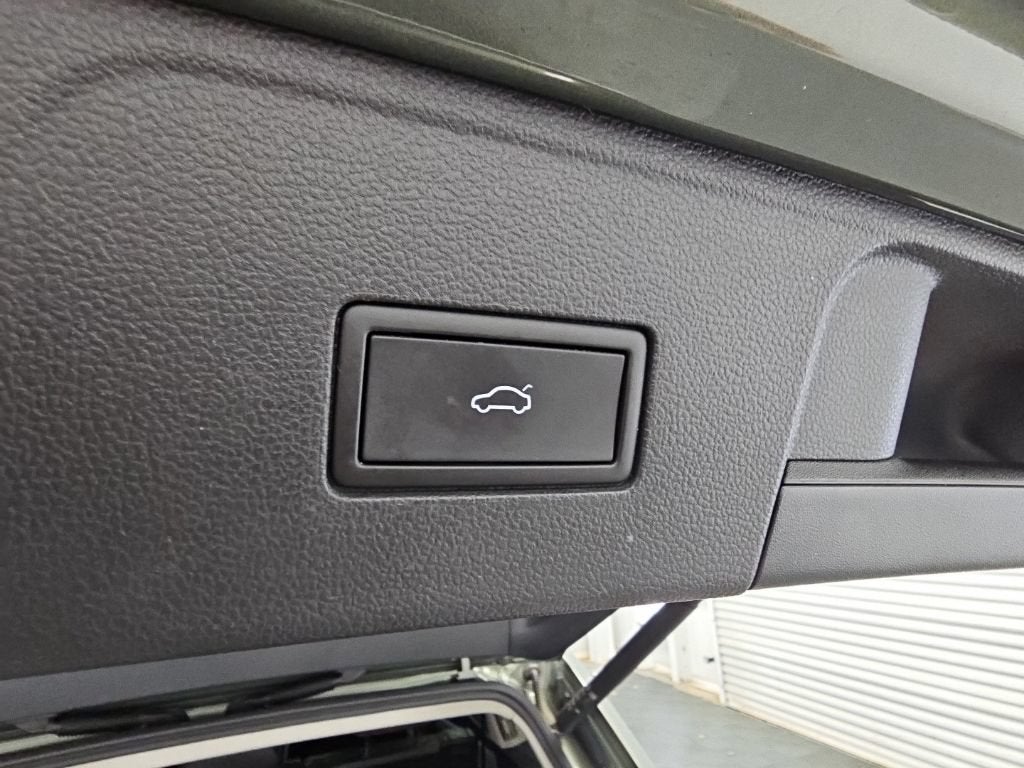2024 Volkswagen Atlas 2.0T Peak Edition SEL