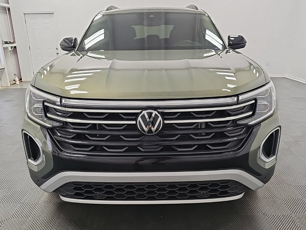 2024 Volkswagen Atlas 2.0T Peak Edition SEL