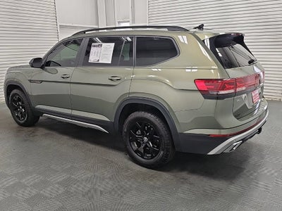 2024 Volkswagen Atlas 2.0T Peak Edition SEL