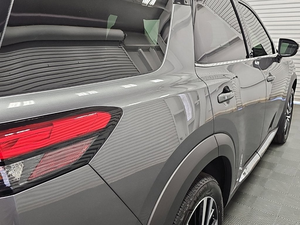2024 Nissan Pathfinder Platinum FWD