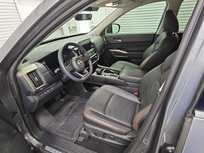 2024 Nissan Pathfinder Platinum FWD