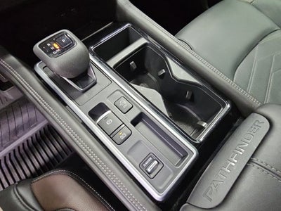 2024 Nissan Pathfinder Platinum FWD