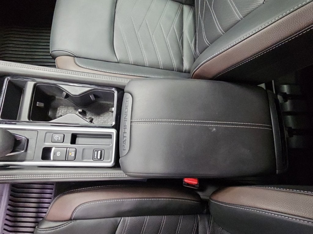 2024 Nissan Pathfinder Platinum FWD