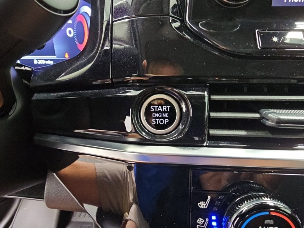 2024 Nissan Pathfinder Platinum FWD