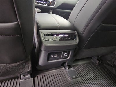 2024 Nissan Pathfinder Platinum FWD