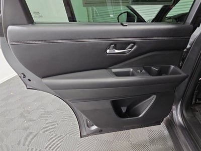 2024 Nissan Pathfinder Platinum FWD