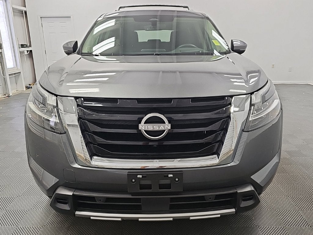 2024 Nissan Pathfinder Platinum FWD