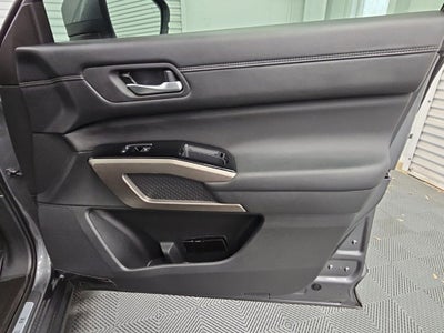 2024 Nissan Pathfinder Platinum FWD