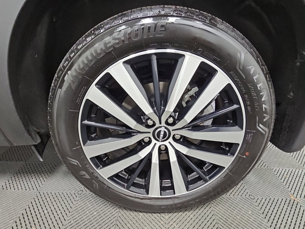 2024 Nissan Pathfinder Platinum FWD