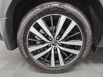 2024 Nissan Pathfinder Platinum FWD