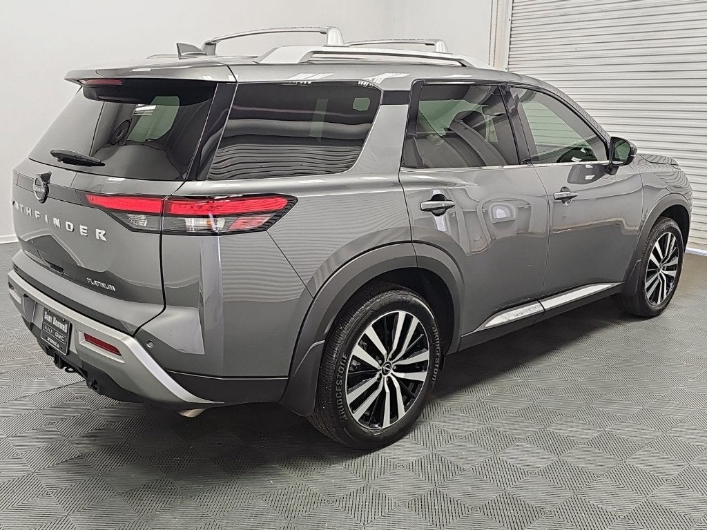 2024 Nissan Pathfinder Platinum FWD