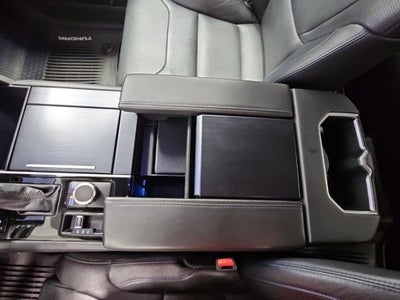 2023 Toyota Tundra Hybrid Platinum